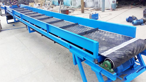 <b>煤礦可伸縮皮帶輸送機已發(fā)貨，請注意查收！</b>